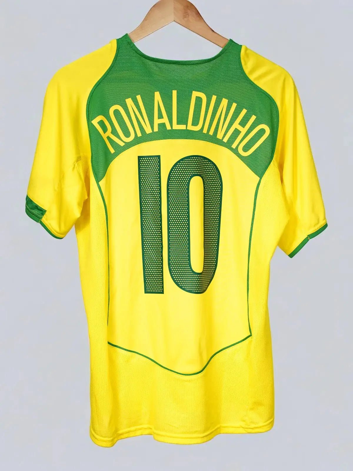 National vintage football shirts – example: Brazil 2004/05 Ronaldinho home shirt