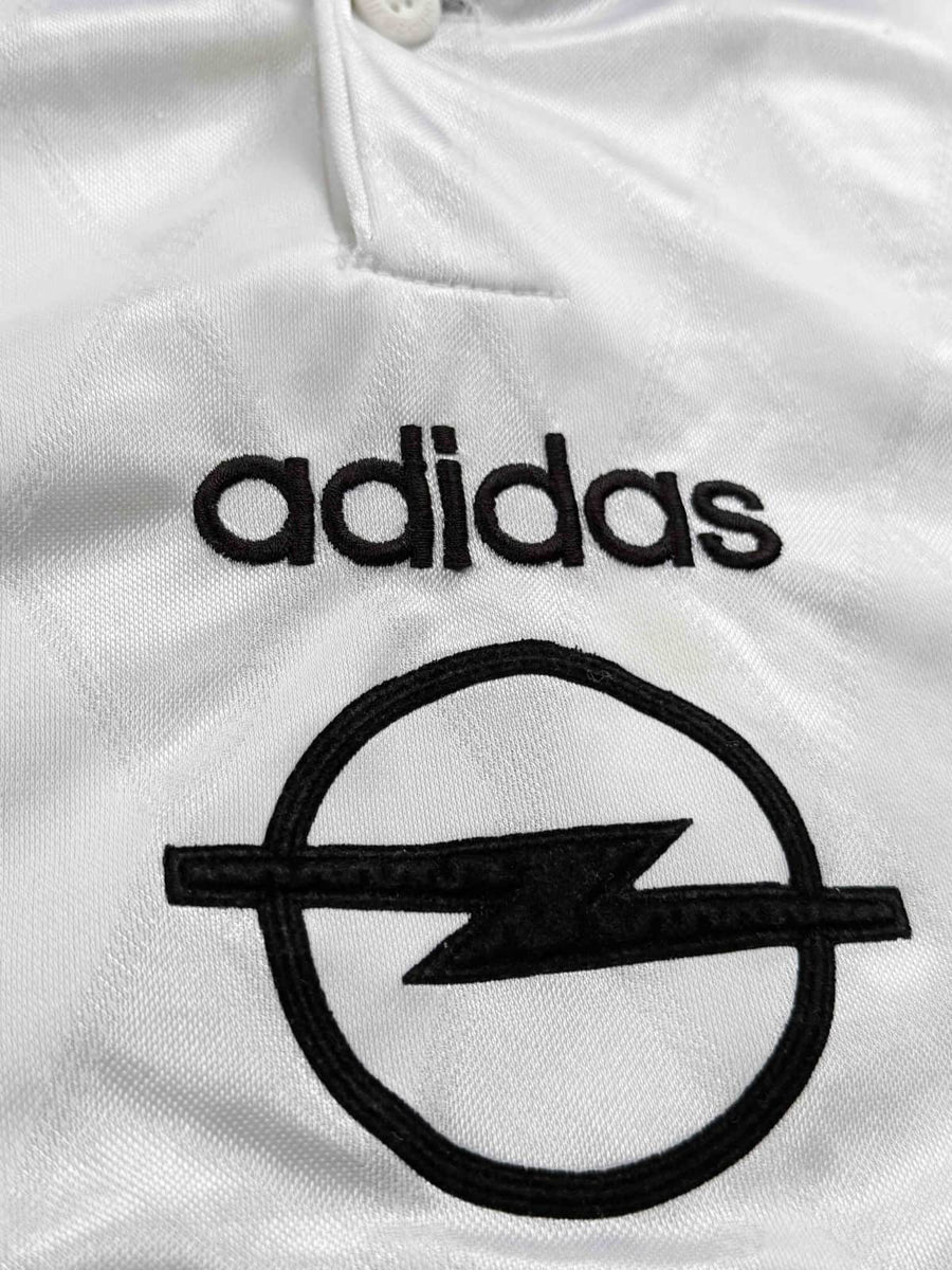 Bayern Munich Away Shirt 1996-98 Klinsmann 18 (XL)
