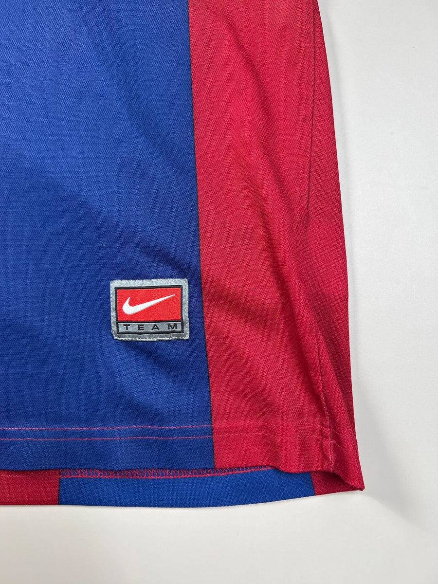 1998/99 Barcelona Rivaldo #11 Home Shirt (L)