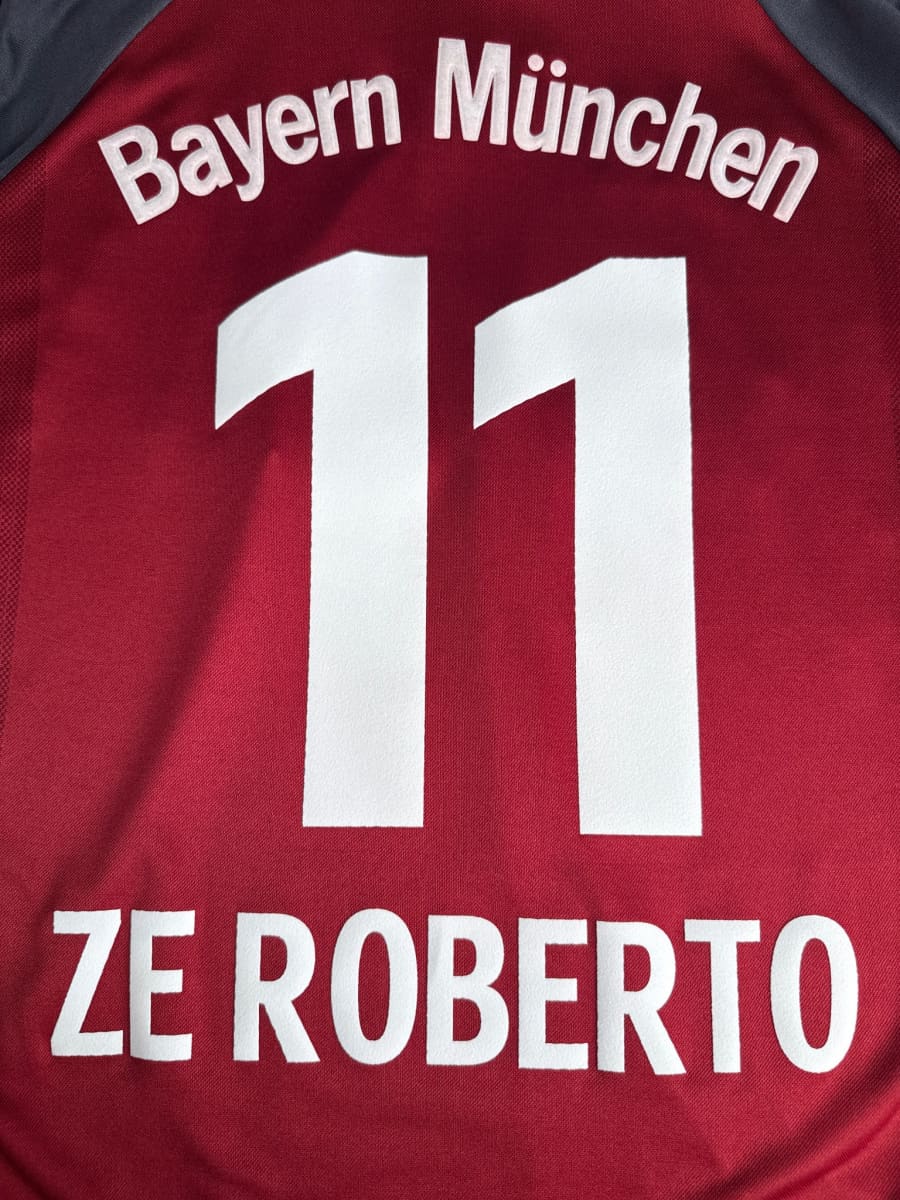 2002/3 Bayern Munich Ze Roberto #11 Home Shirt (XL)