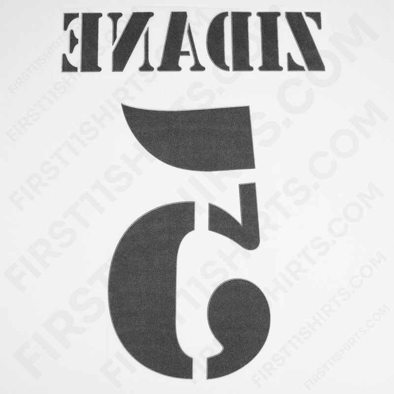 2002/3 Real Madrid Home Name Set Zidane 5