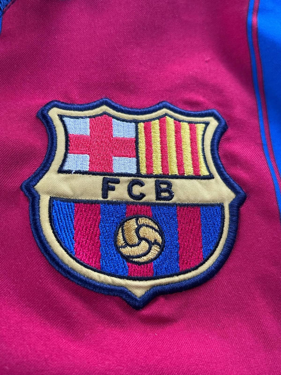 2003/4 Barcelona Ronaldinho #10 Home Shirt (L)