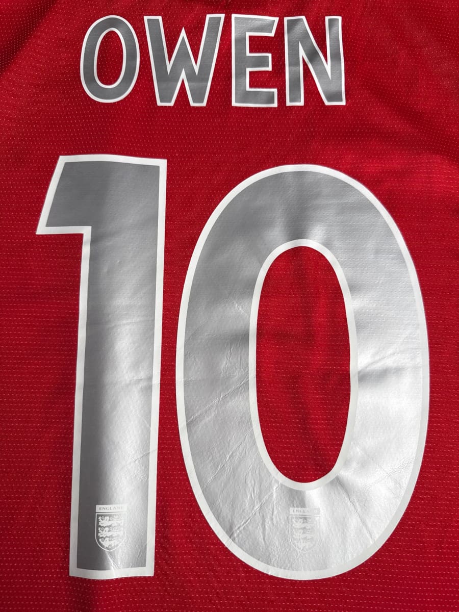 2004/5 England Owen #10 Away Shirt (M)