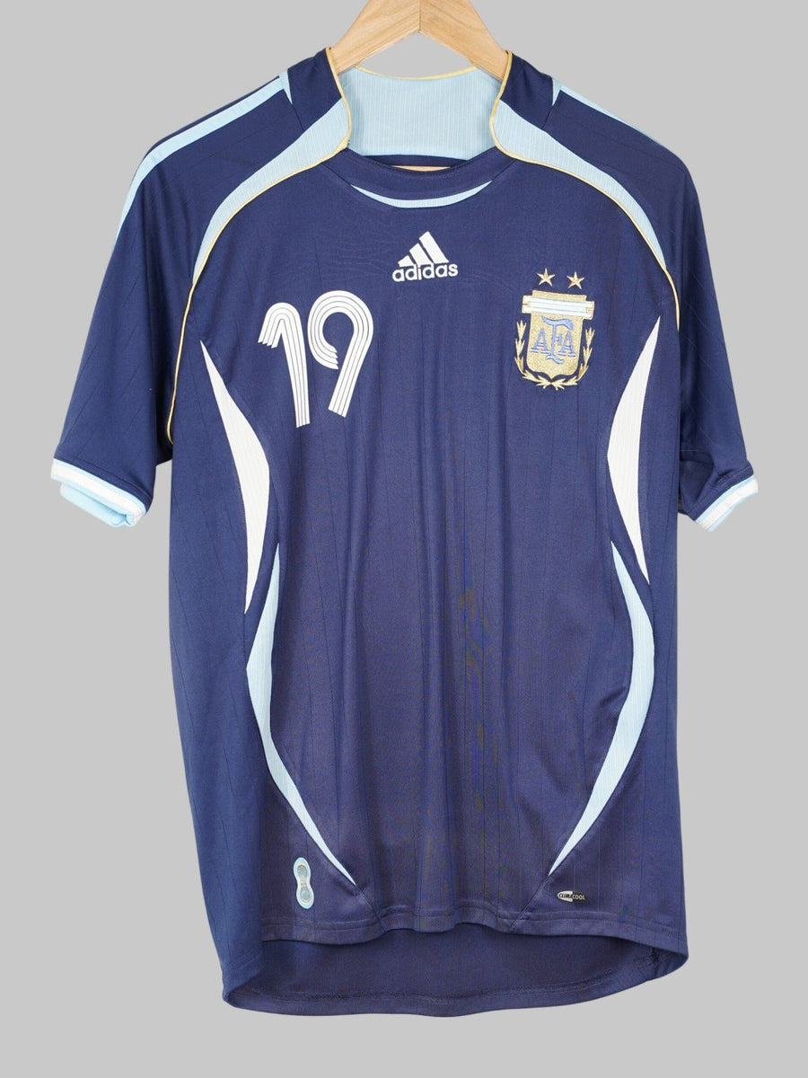 2006/07 Argentina Messi #19 Away Shirt (M)
