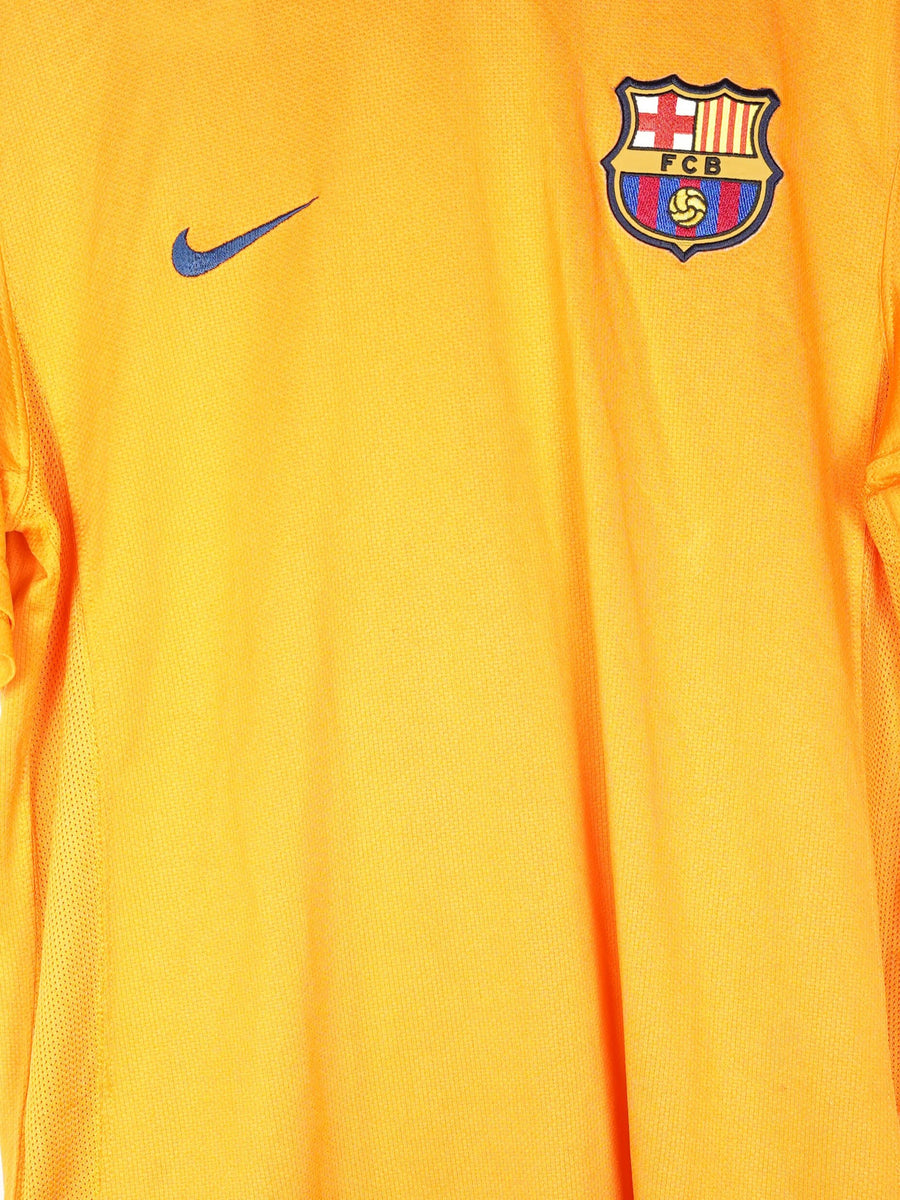 2006/7 Barcelona Messi #19 Away Shirt (M)
