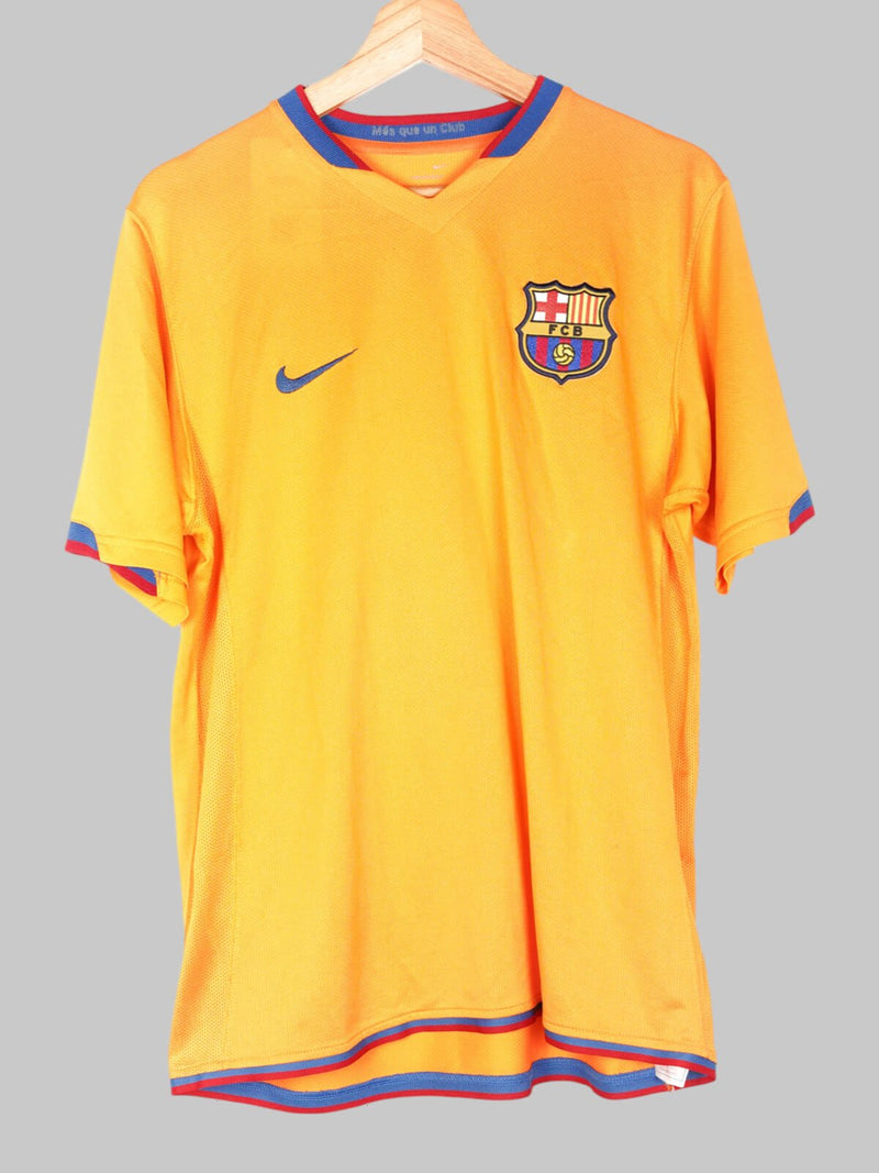 2006/7 Barcelona Messi #19 Away Shirt (M)