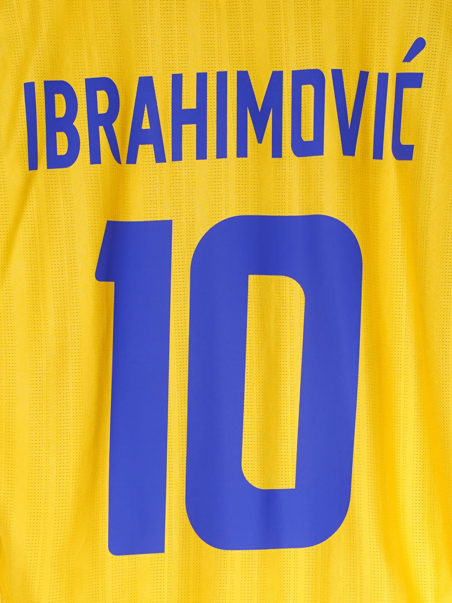 2007/8 Sweden Ibrahimovic #10 Home Shirt (L)