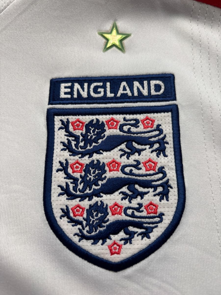2007/9 England Gerrard #4 Home Shirt (L)