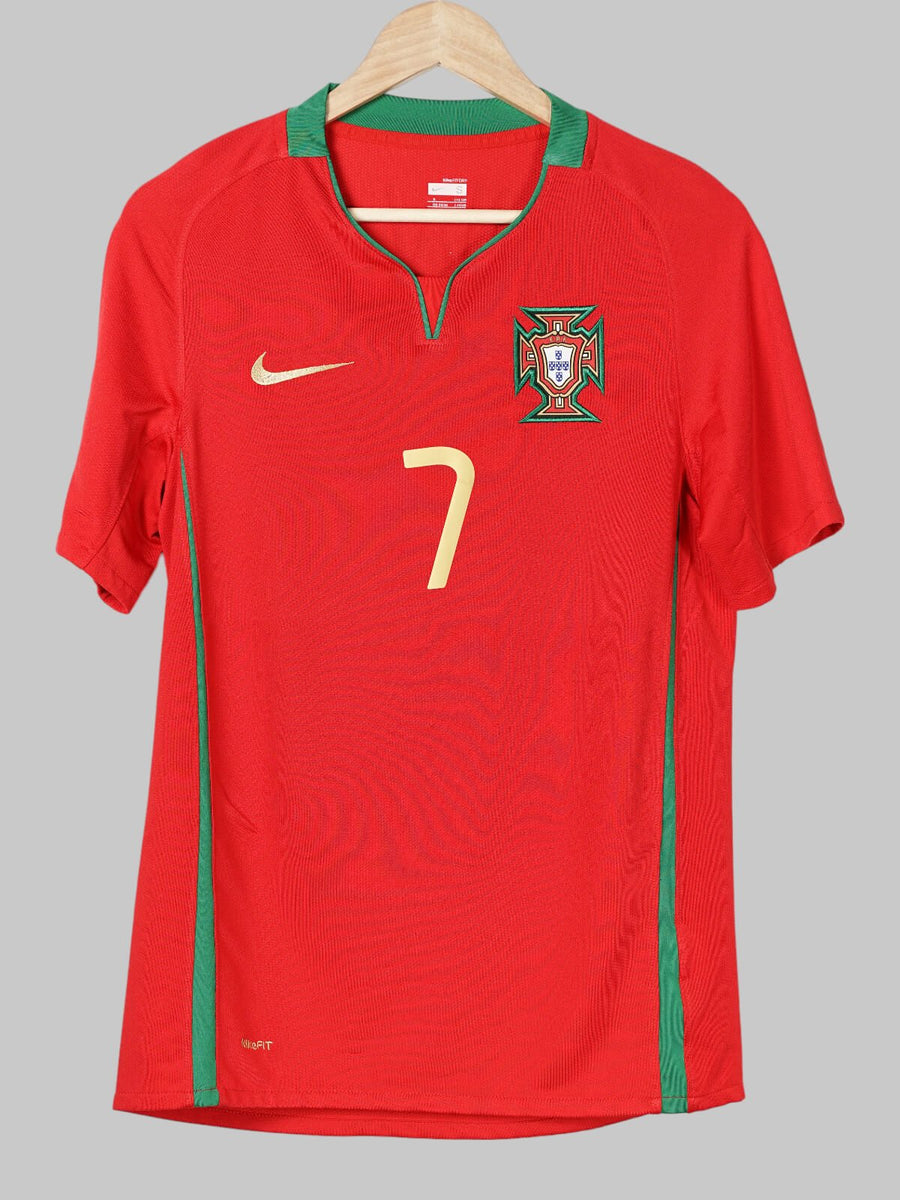 2008/09 Portugal Ronaldo #7 Home Shirt (S)