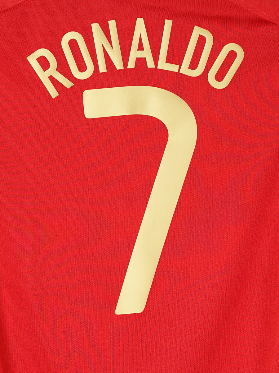 2008/09 Portugal Ronaldo #7 Home Shirt (S)