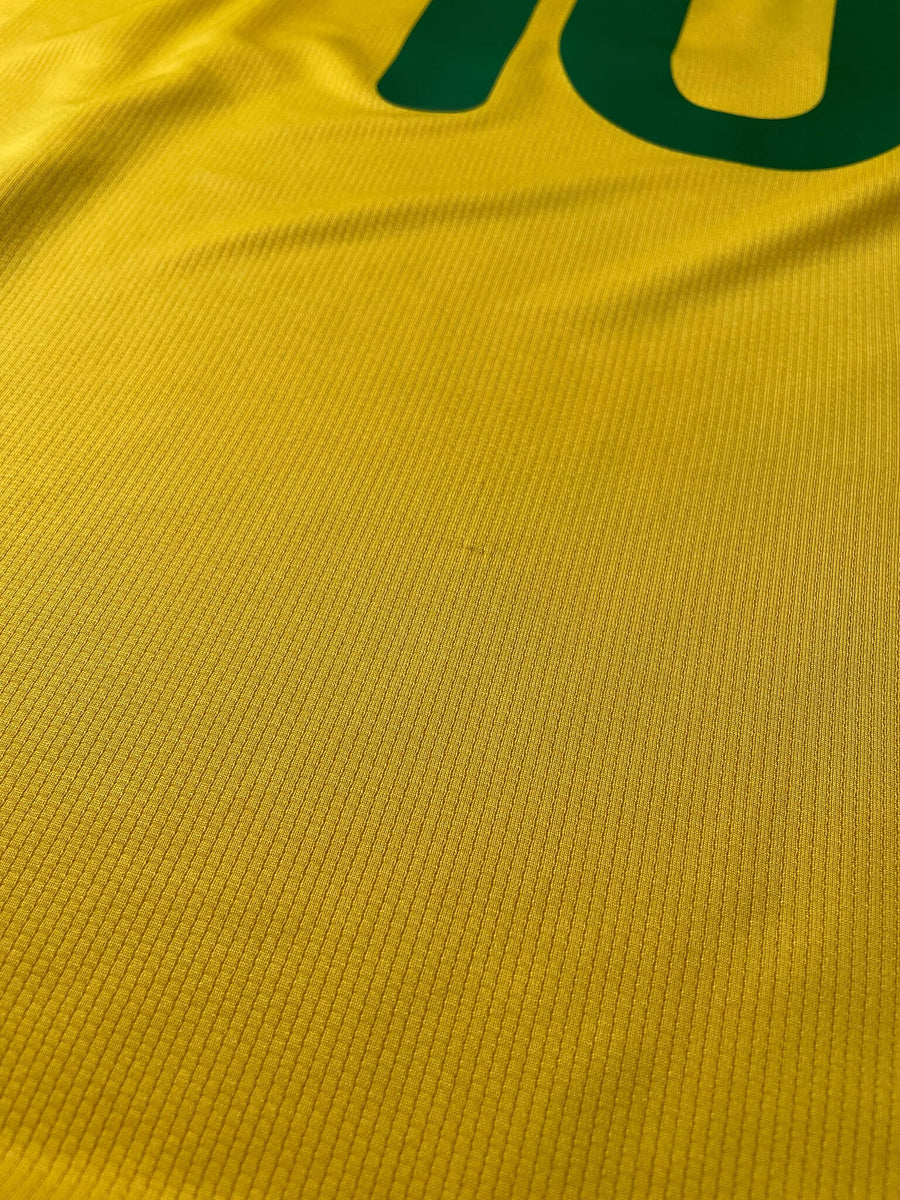 2008/9 Brazil Ronaldinho #10 Home Shirt (M)