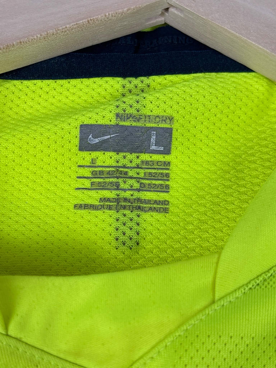 2010/11 Barcelona Training Shirt (L)