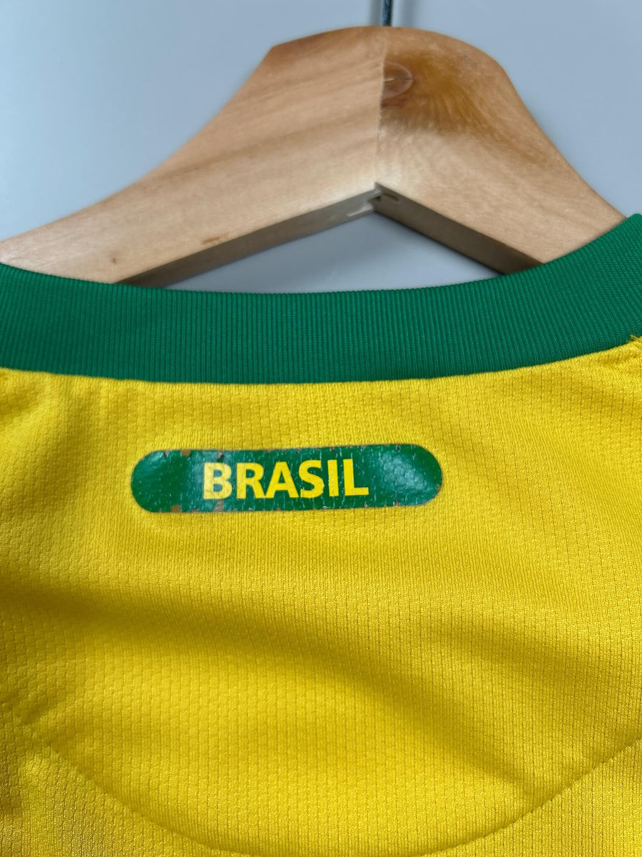 2010/11 Brazil Kaka #10 Home Shirt (L)