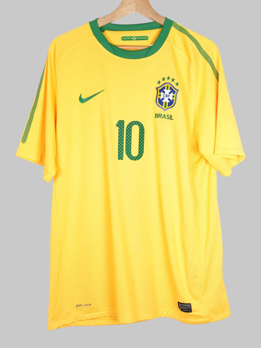 2010/11 Brazil Kaka #10 Home Shirt (L)