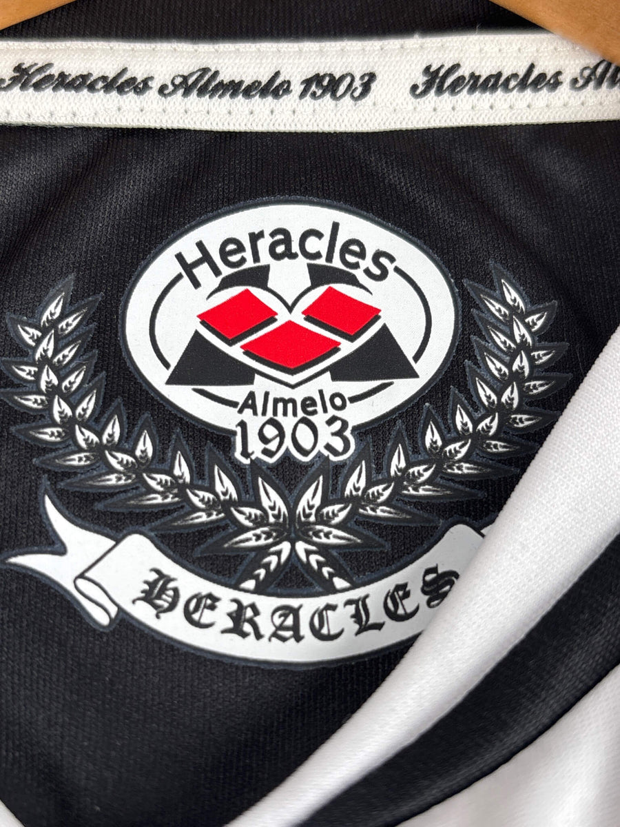 2010/11 Heracles Almelo Home Shirt Squad Signed BNWT (L)