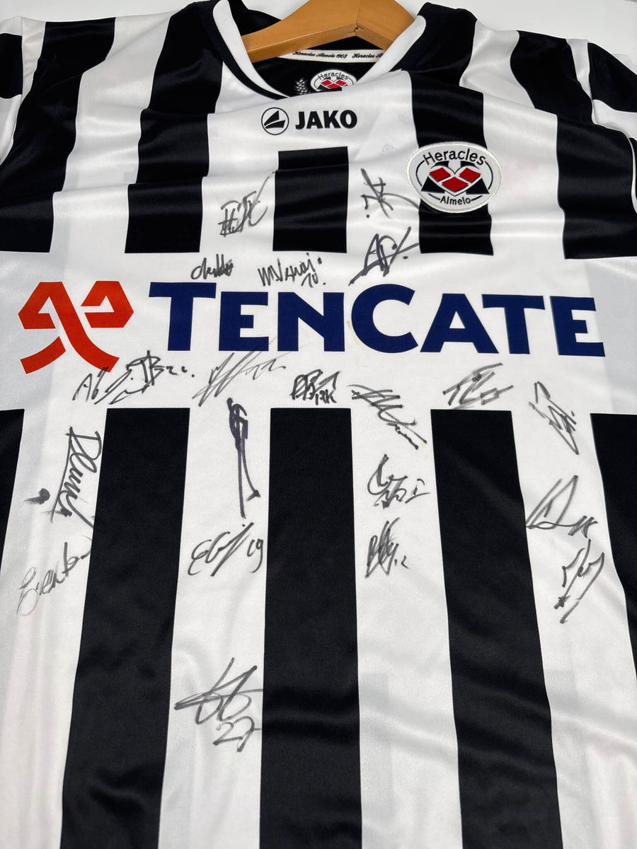 2010/11 Heracles Almelo Home Shirt Squad Signed BNWT (L)