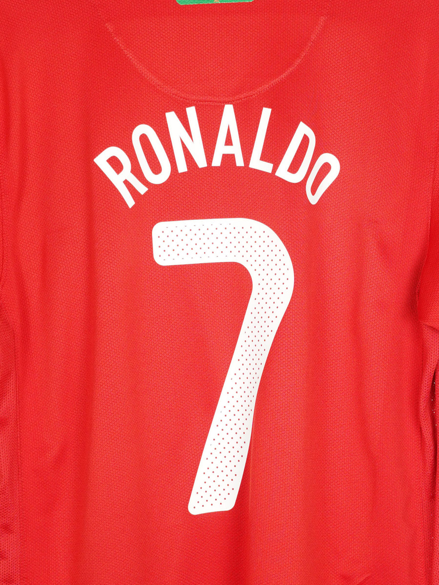 2010/11 Portugal Ronaldo #7 Home Shirt (M)