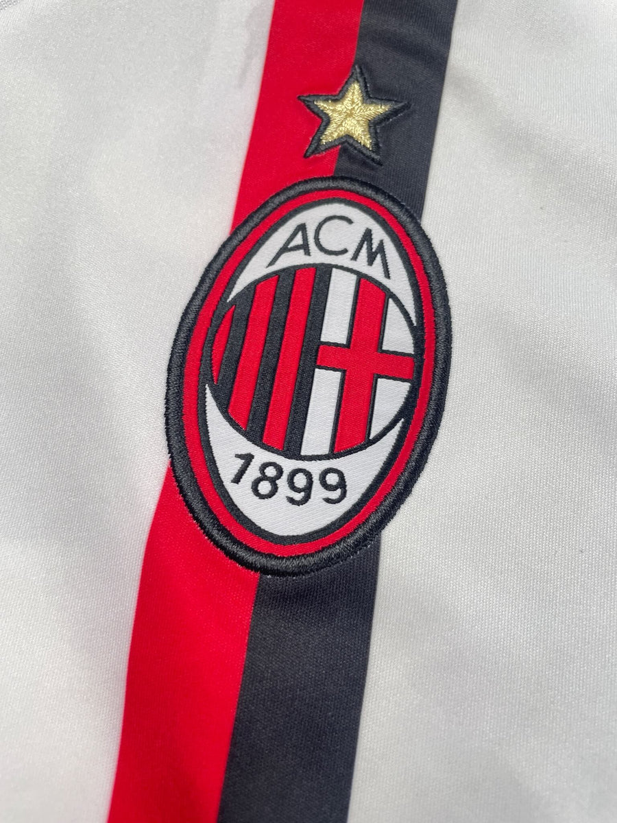 2011/12 AC Milan Pato #7 Away Shirt (M)