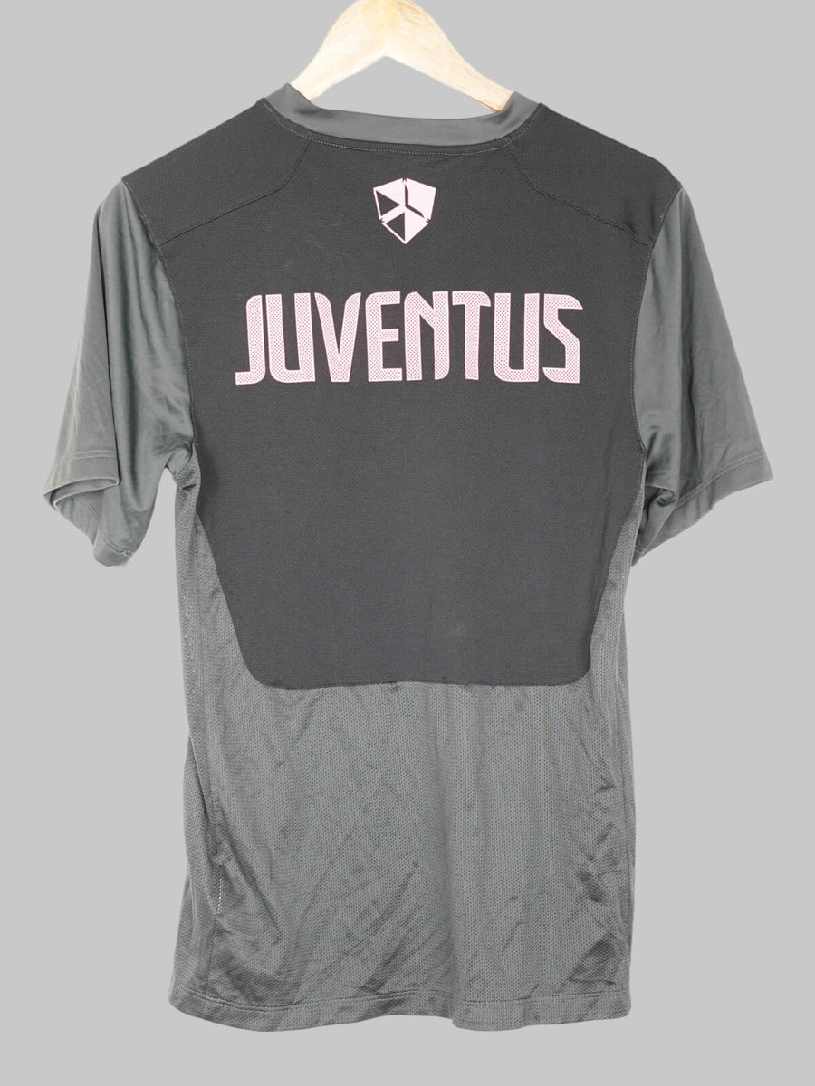 2011/12 Juventus Training Shirt (S)