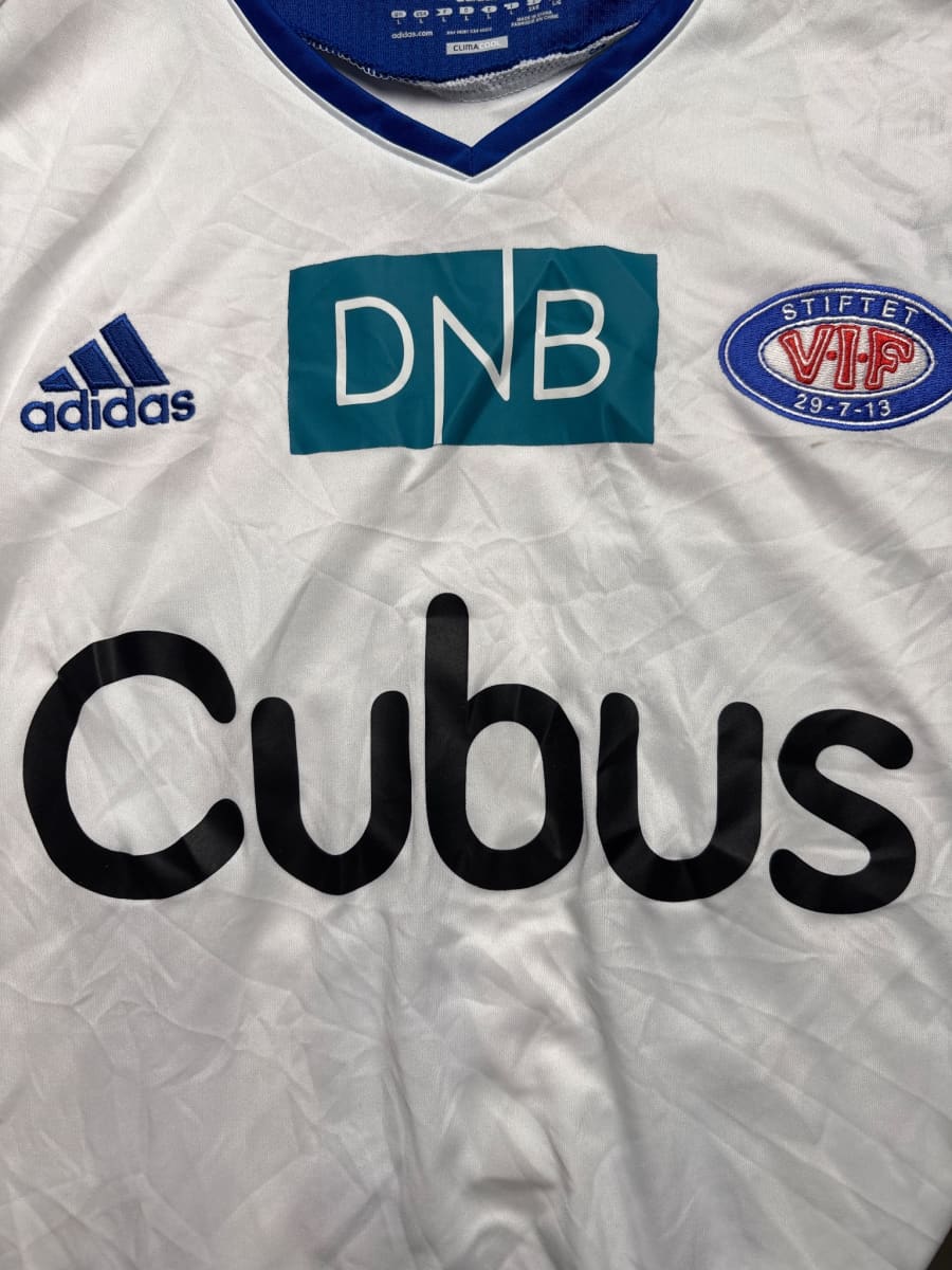 2011/12 Valerenga #10 Away Shirt (L)