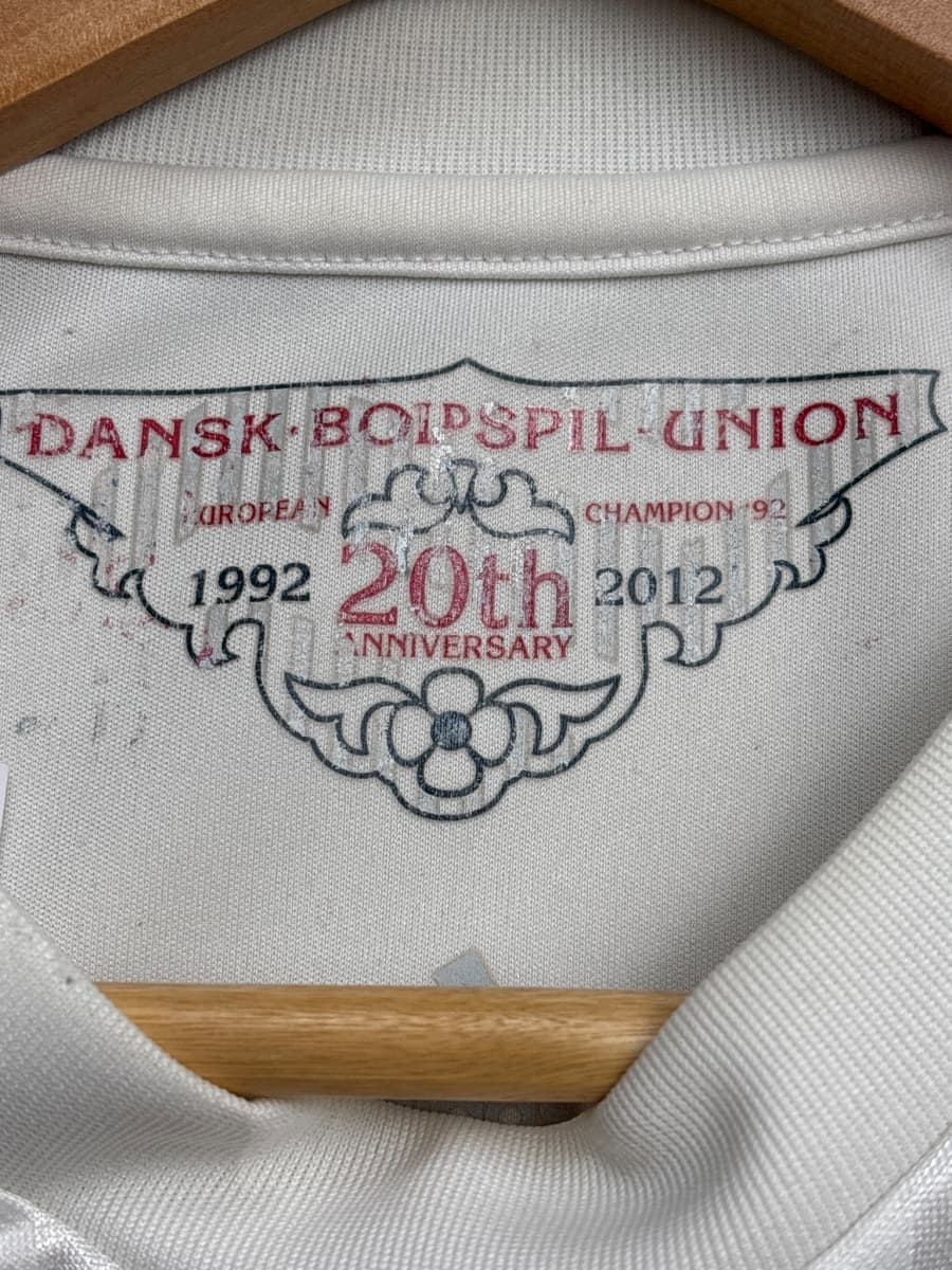 2012/13 Denmark Eriksen #8 Away Shirt (M)