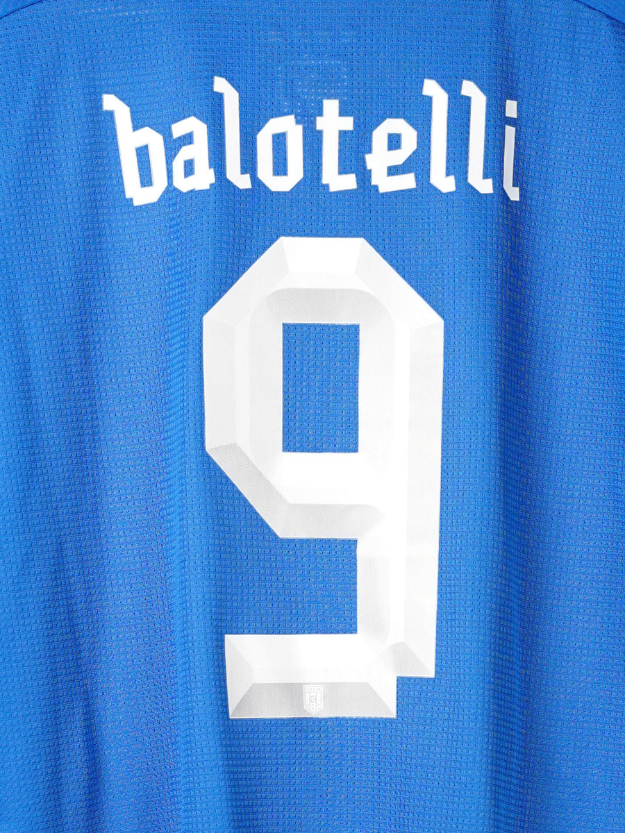 2012/13 Italy Balotelli #9 Home Shirt (XL)