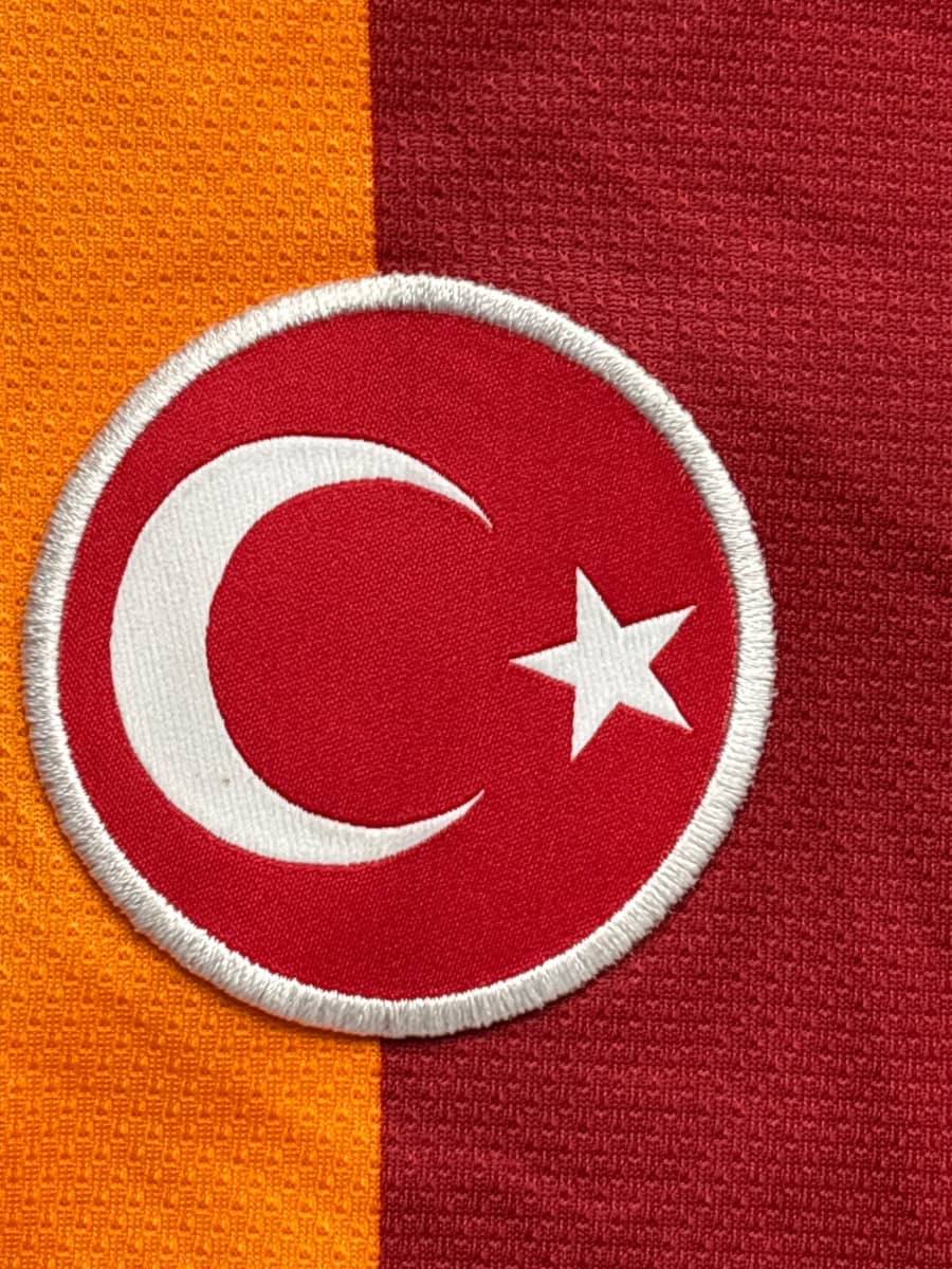 2013/14 Galatasaray Drogba #11 Home Shirt (L)