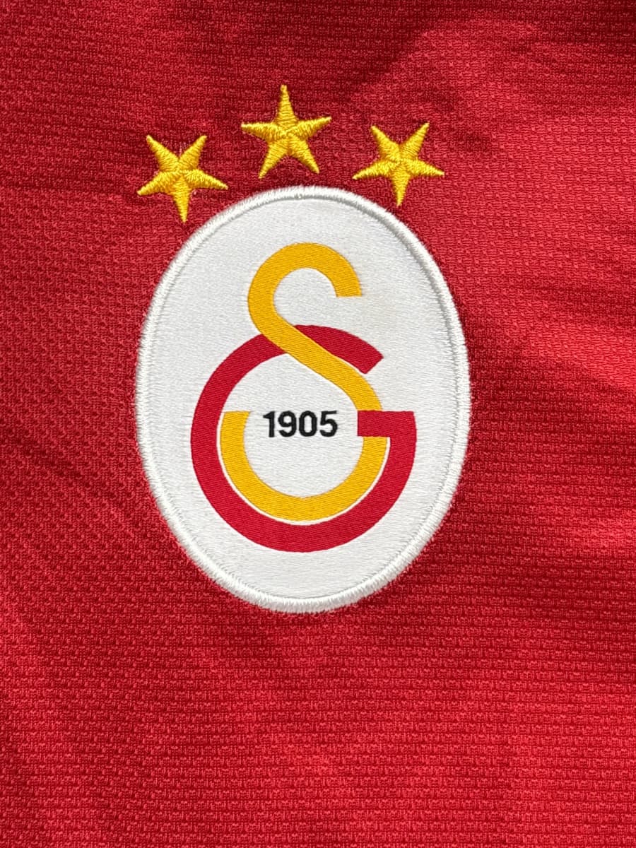 2013/14 Galatasaray Drogba #11 Home Shirt (L)