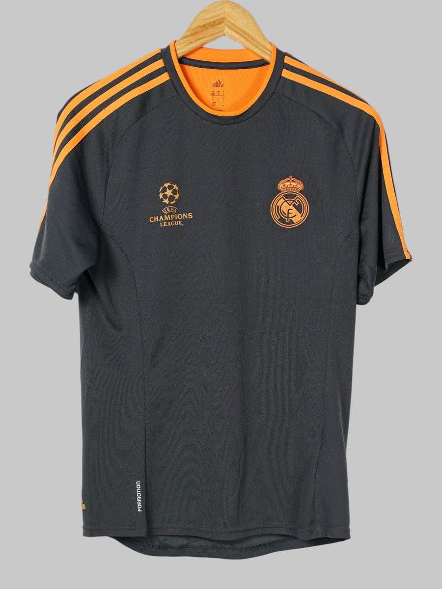 2013/14 Real Madrid Champions League Training Shirt (M)