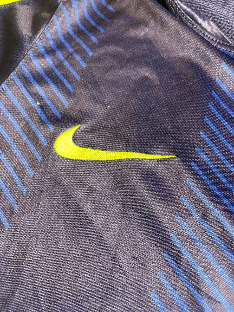 2014/15 Barcelona Training Shirt (M)