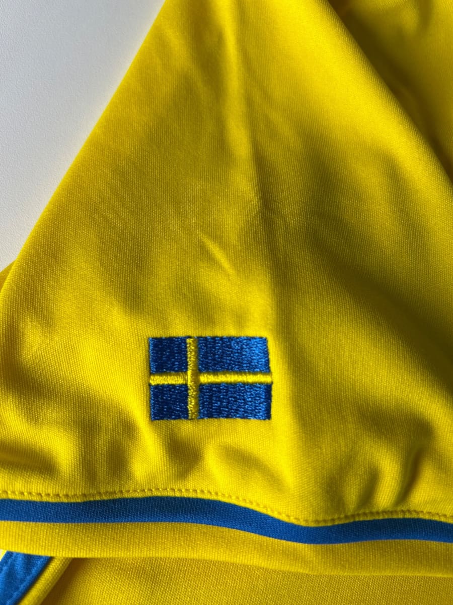 2016/17 Sweden Ibrahimovic #10 Home Shirt (M)