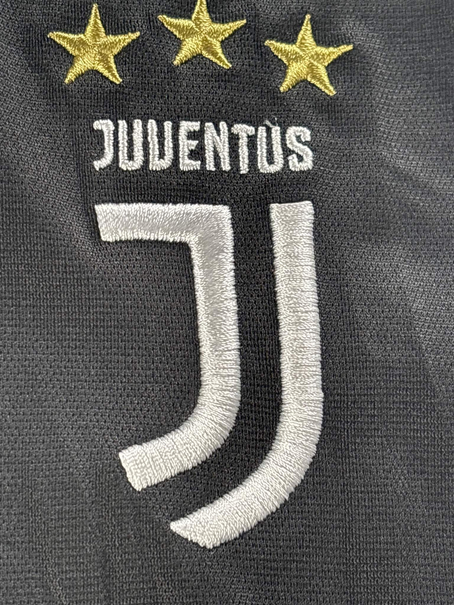 2018/19 Juventus Ronaldo #7 Home Shirt (S)