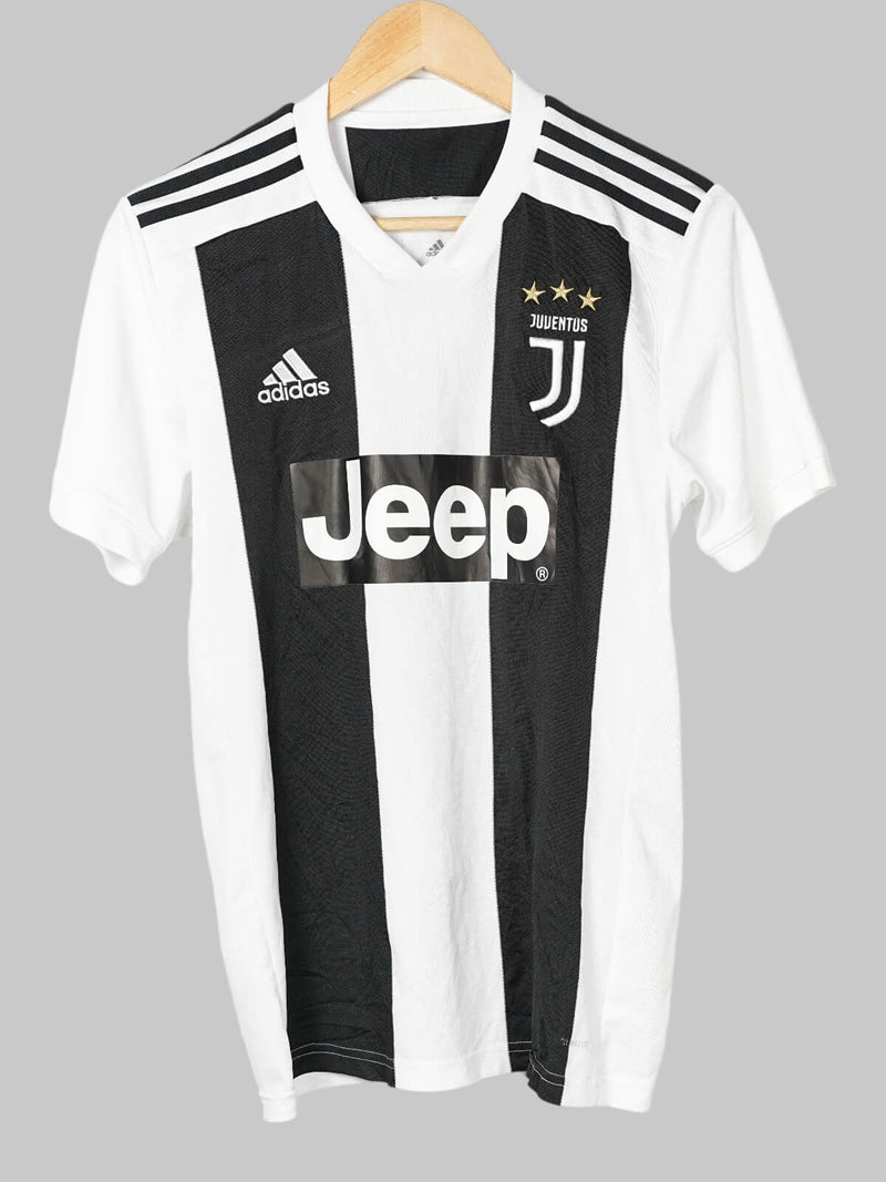 2018/19 Juventus Ronaldo #7 Home Shirt (S)
