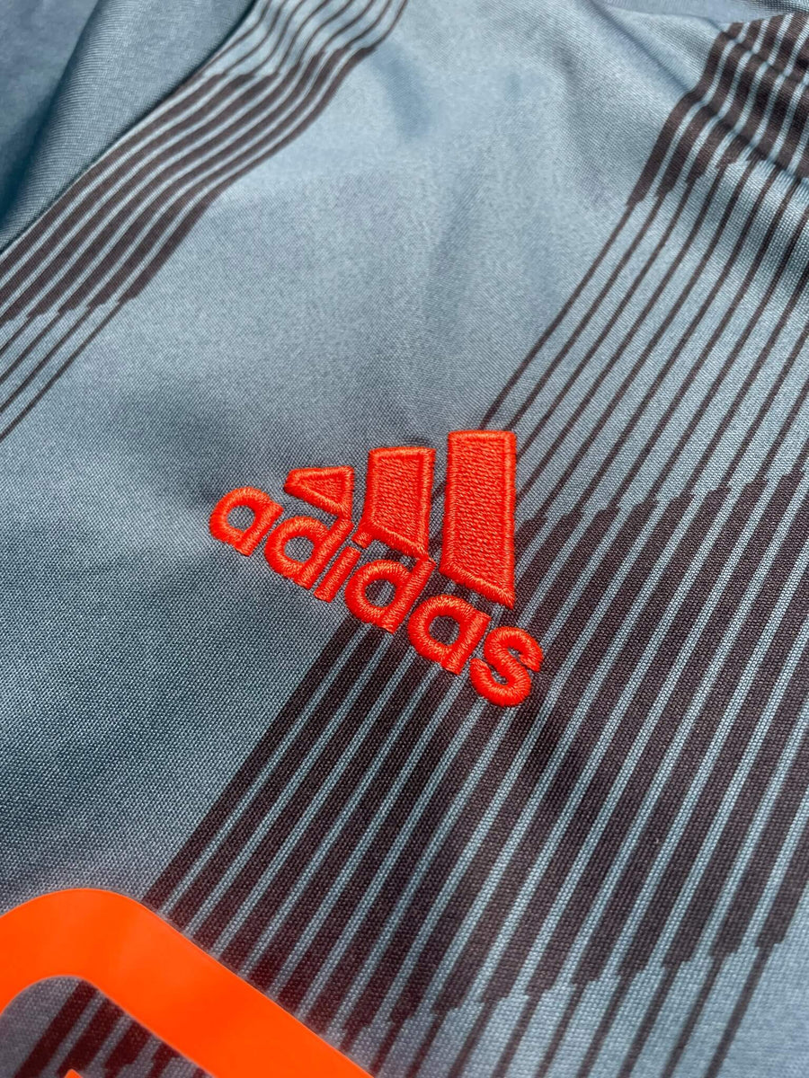 2019/20 Ajax Ziyech 22 Away Shirt (M) Adidas