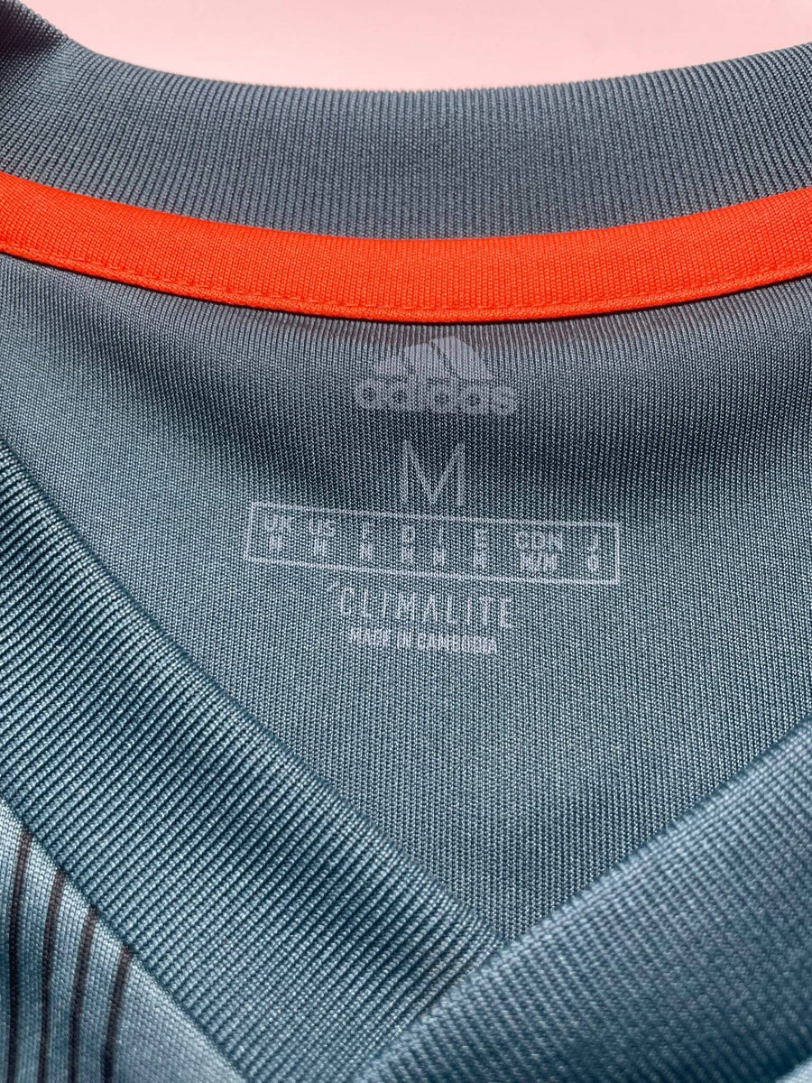 2019/20 Ajax Ziyech 22 Away Shirt (M) Adidas