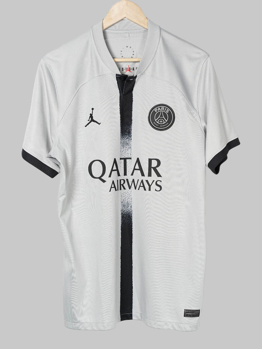 2022/23 PSG Mbappe #7 Away Shirt (L)