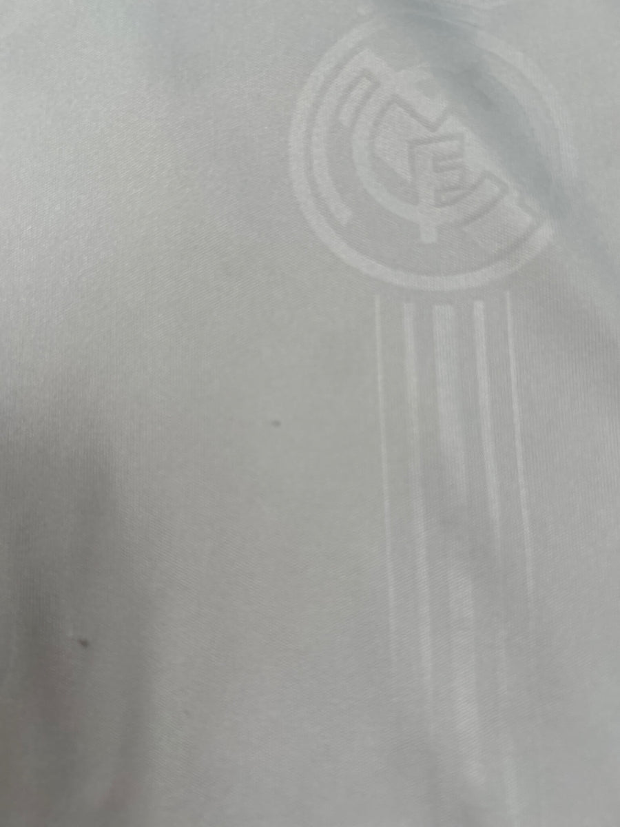 2022/23 Real Madrid Benzema #9 Home Shirt (L)