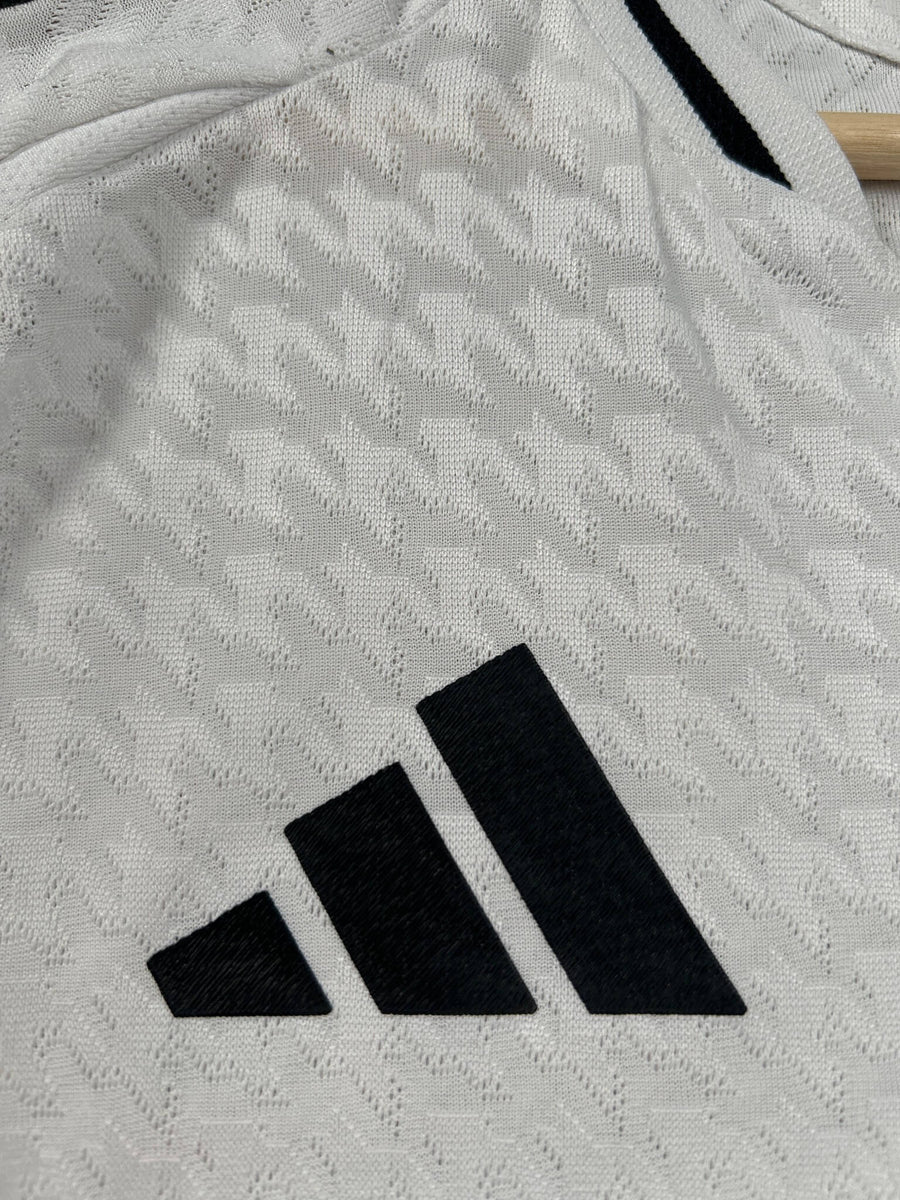 2024/25 Real Madrid Mbappe #9 Home Shirt Player Issue (L)