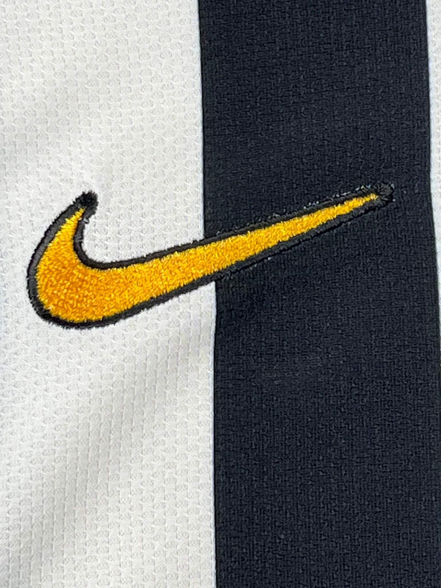 2006/07 Juventus Home Shirt (S Kids)