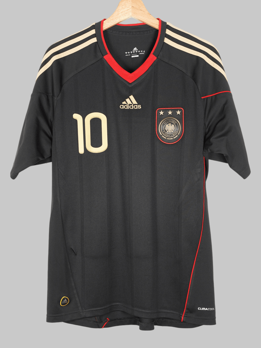 2010/11 Germany Podolski #10 Away Shirt (M)