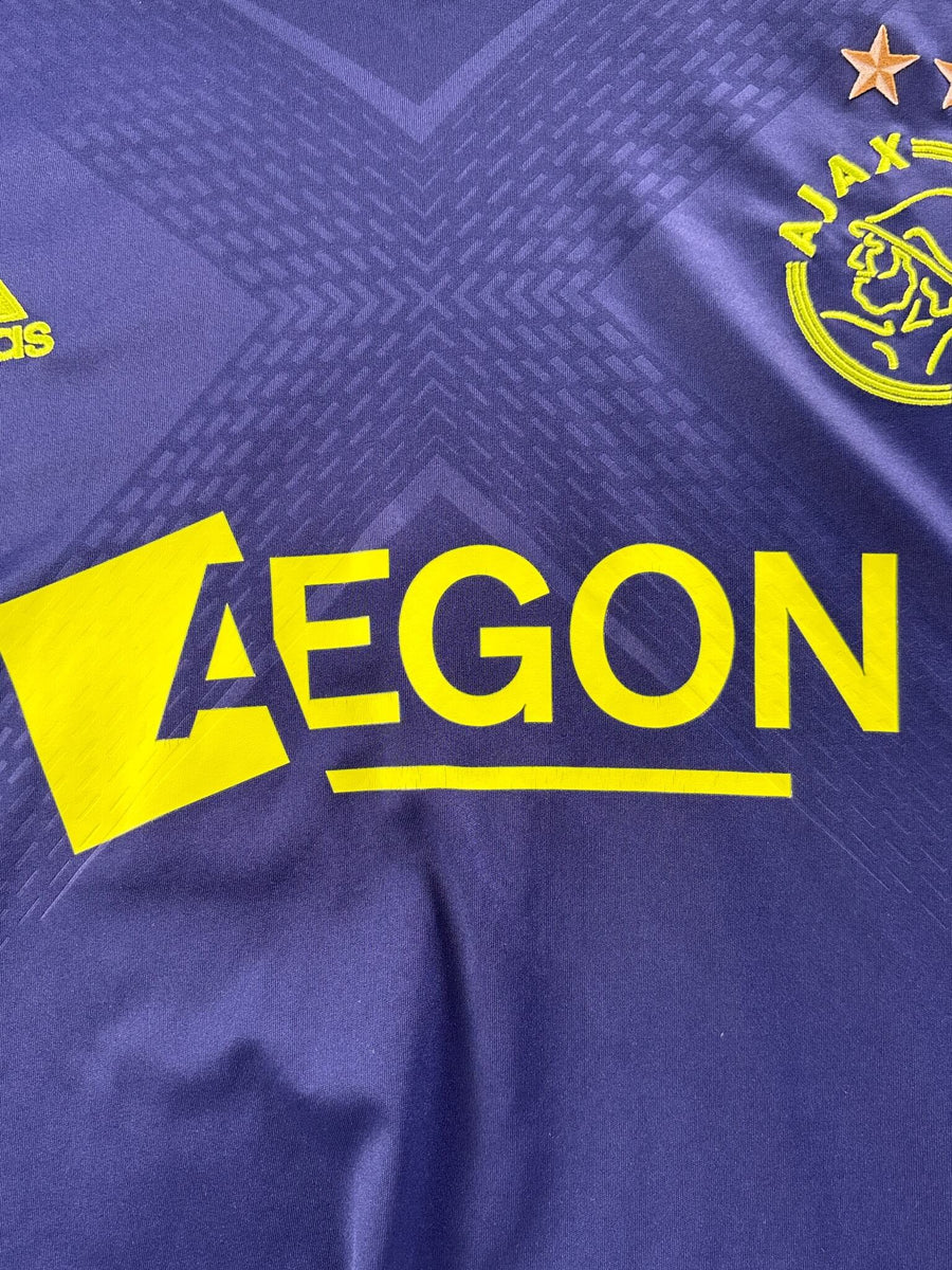 2010/11 Ajax Suarez #16 Away Shirt (L)