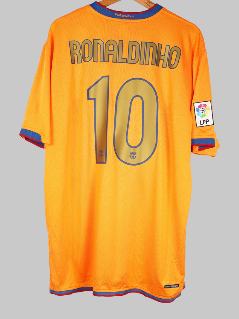 2006/07 Barcelona Ronaldinho #10 Away Shirt (XL)