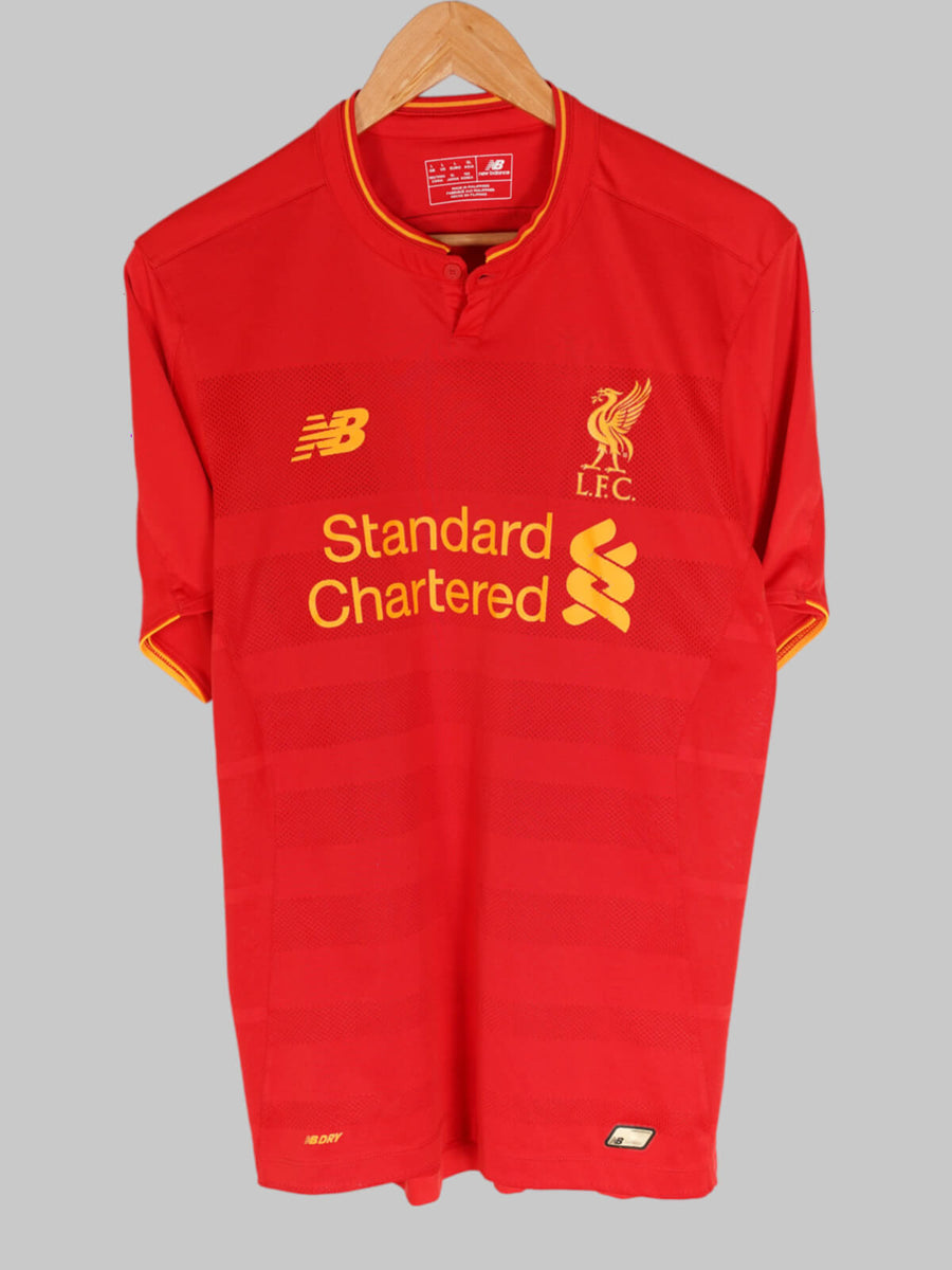 2016/17 Liverpool Coutinho #10 Home Shirt (L)
