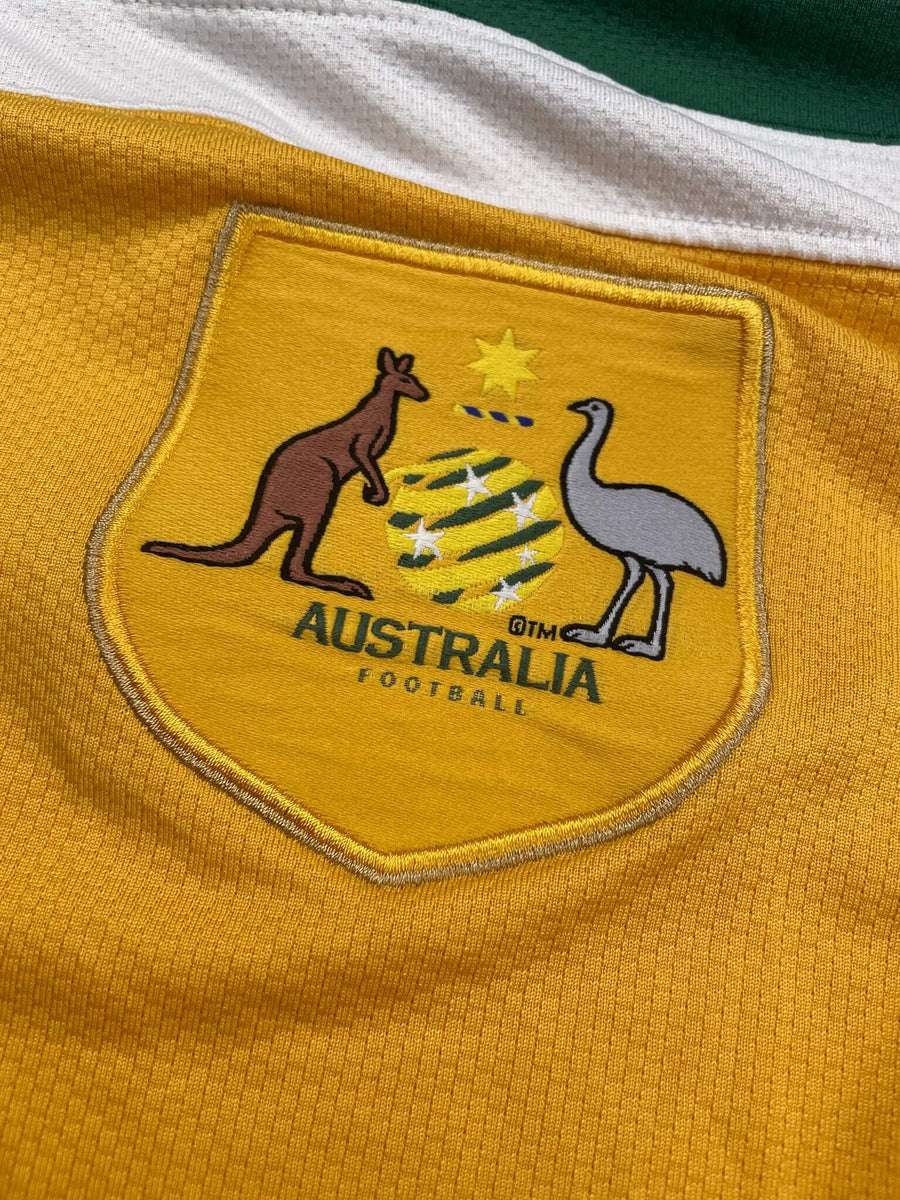 2010/11 Australia Home Shirt (M)