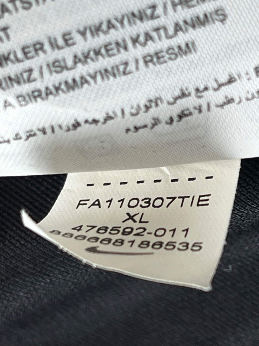 2011/12 Galatasaray Felipe Melo #10 Away Shirt (XL)