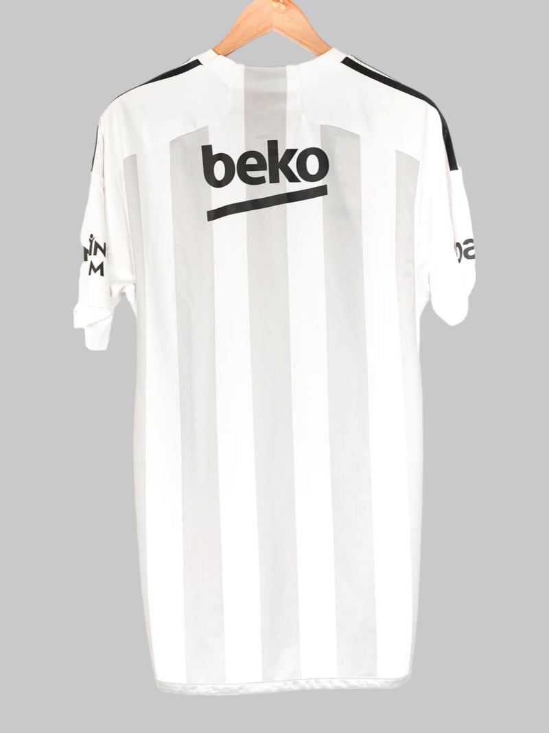 2023/24 Besiktas Home Shirt (L)
