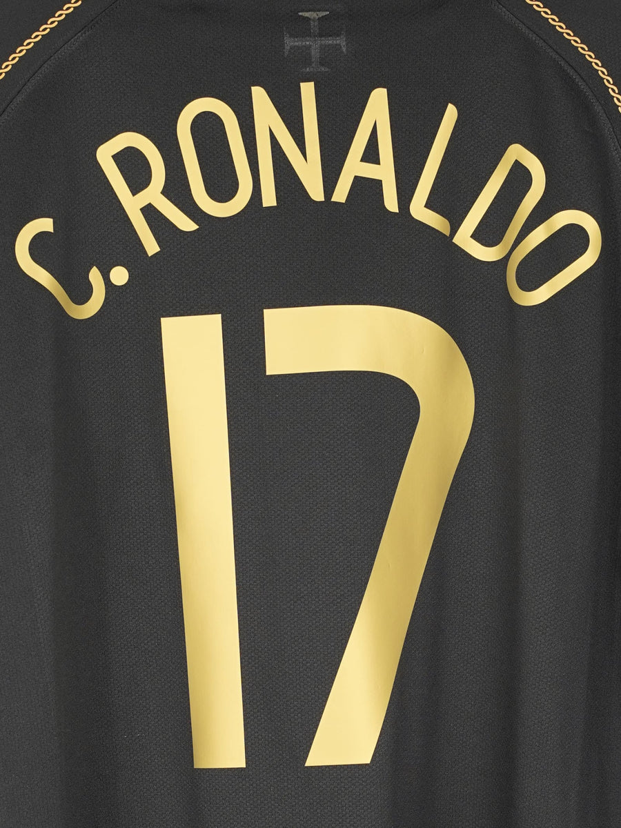 2006/7 Portugal C.Ronaldo #17 Away Shirt (XL)