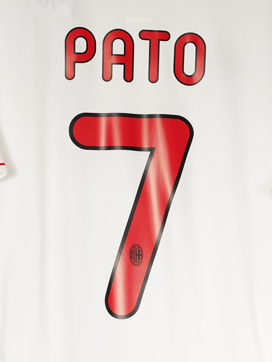 2011/12 AC Milan Pato #7 Away Shirt (M)