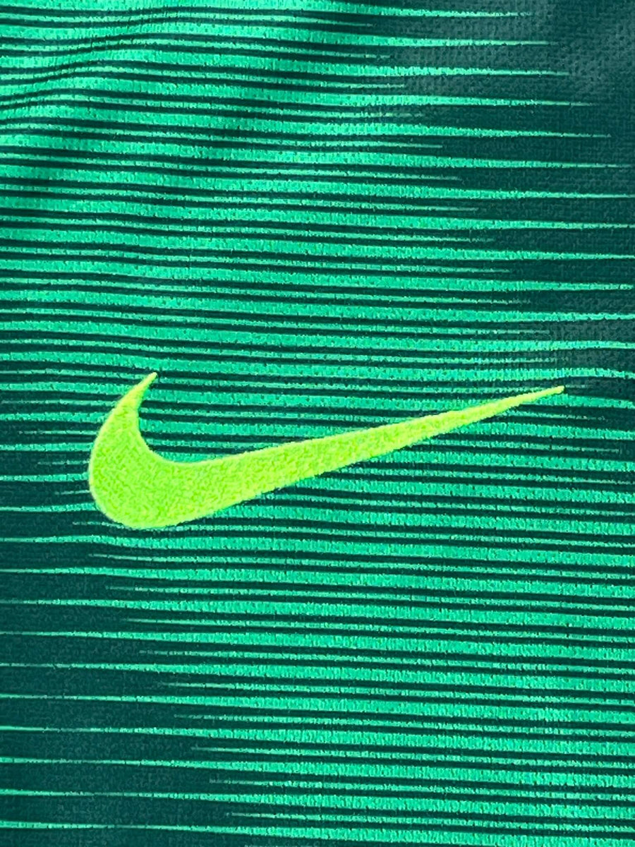 2021/22 Wolfsburg Away Shirt (L)