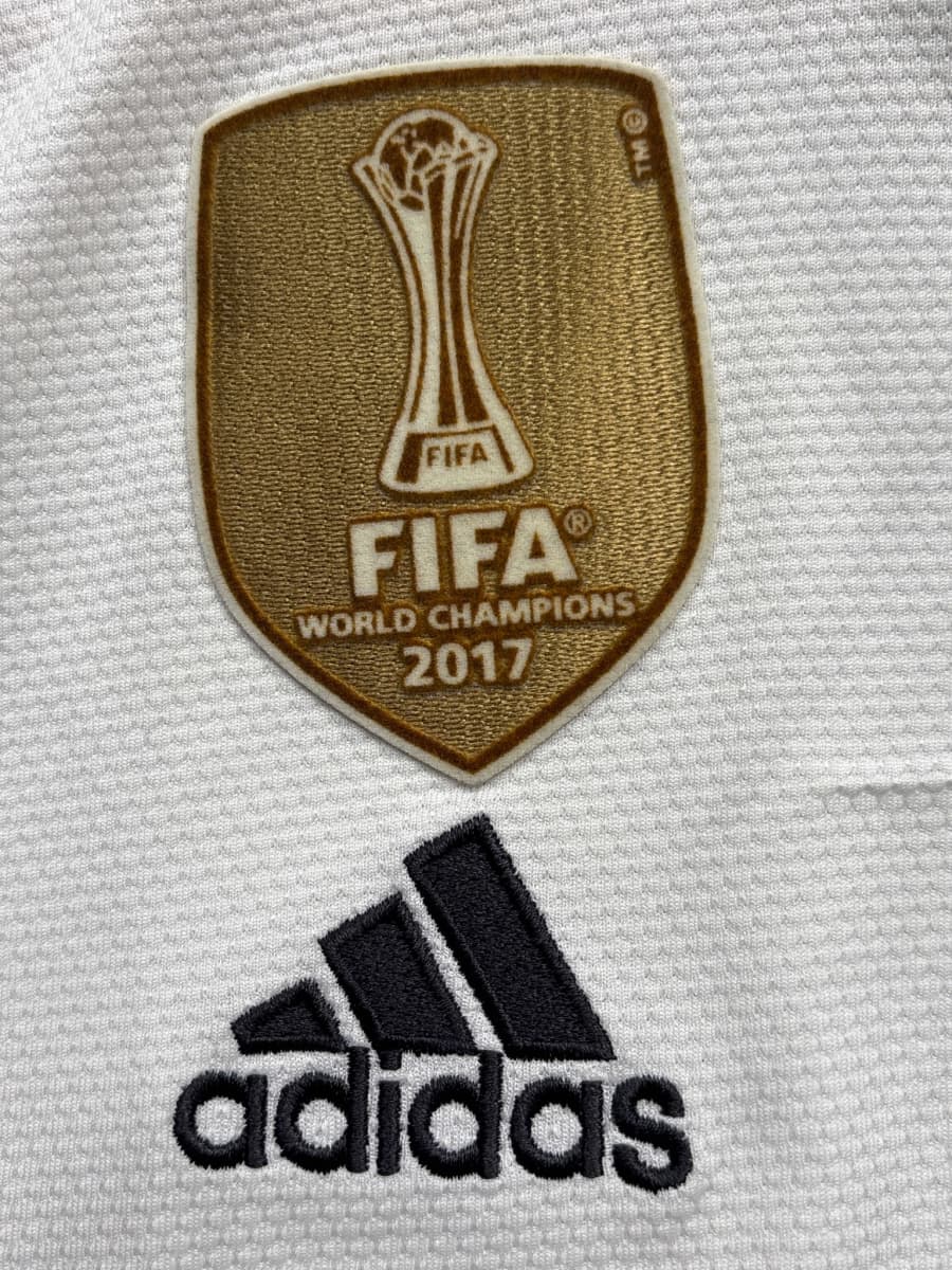 2018/19 Real Madrid Ramos #4 Home Shirt (M)